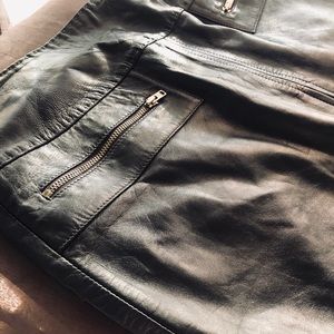 Vtg genuine leather Caché skirt
